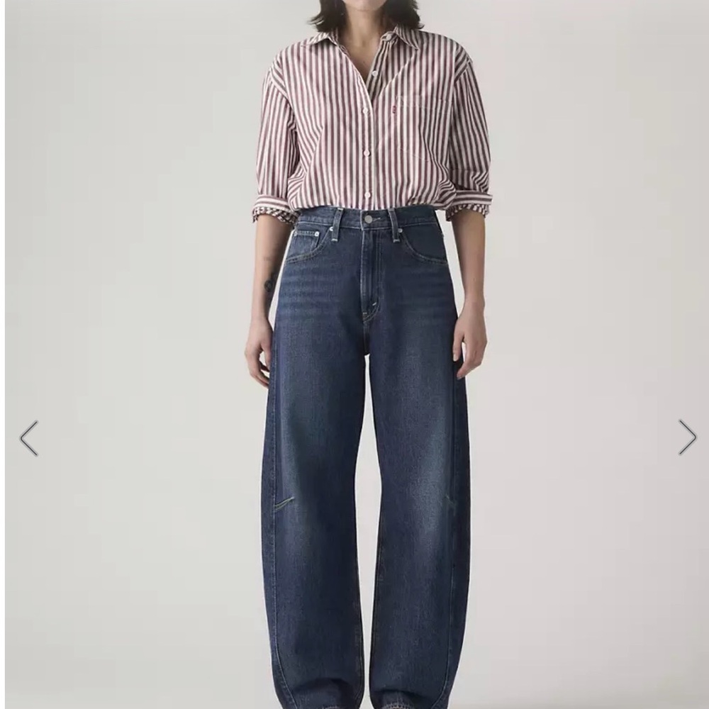Levi's Cinch Barrel in New Shade Dark wash size 27